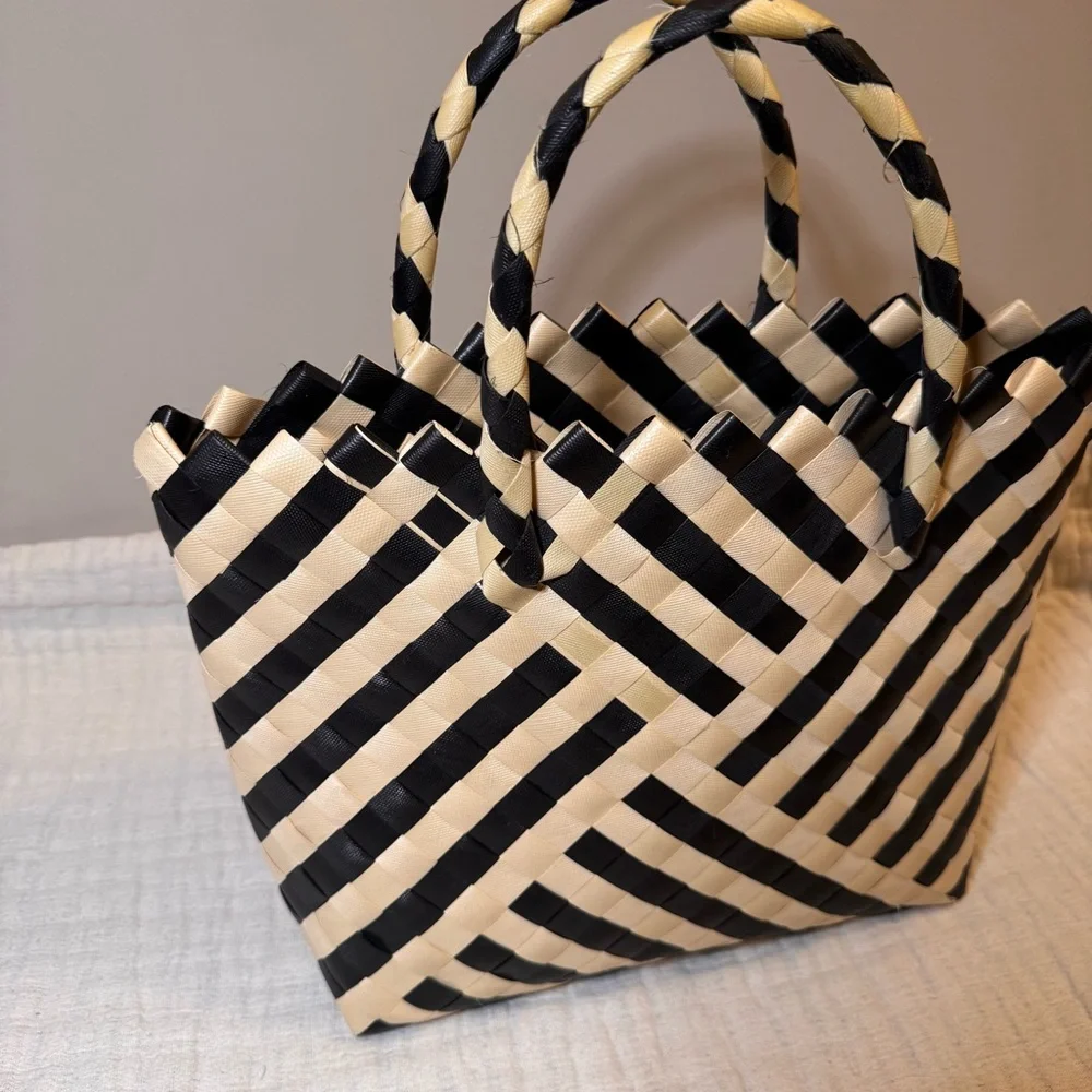 Black‎ & Cream Woven Tote Bag Chic Summer Vacation Market Beach Basket Purse
